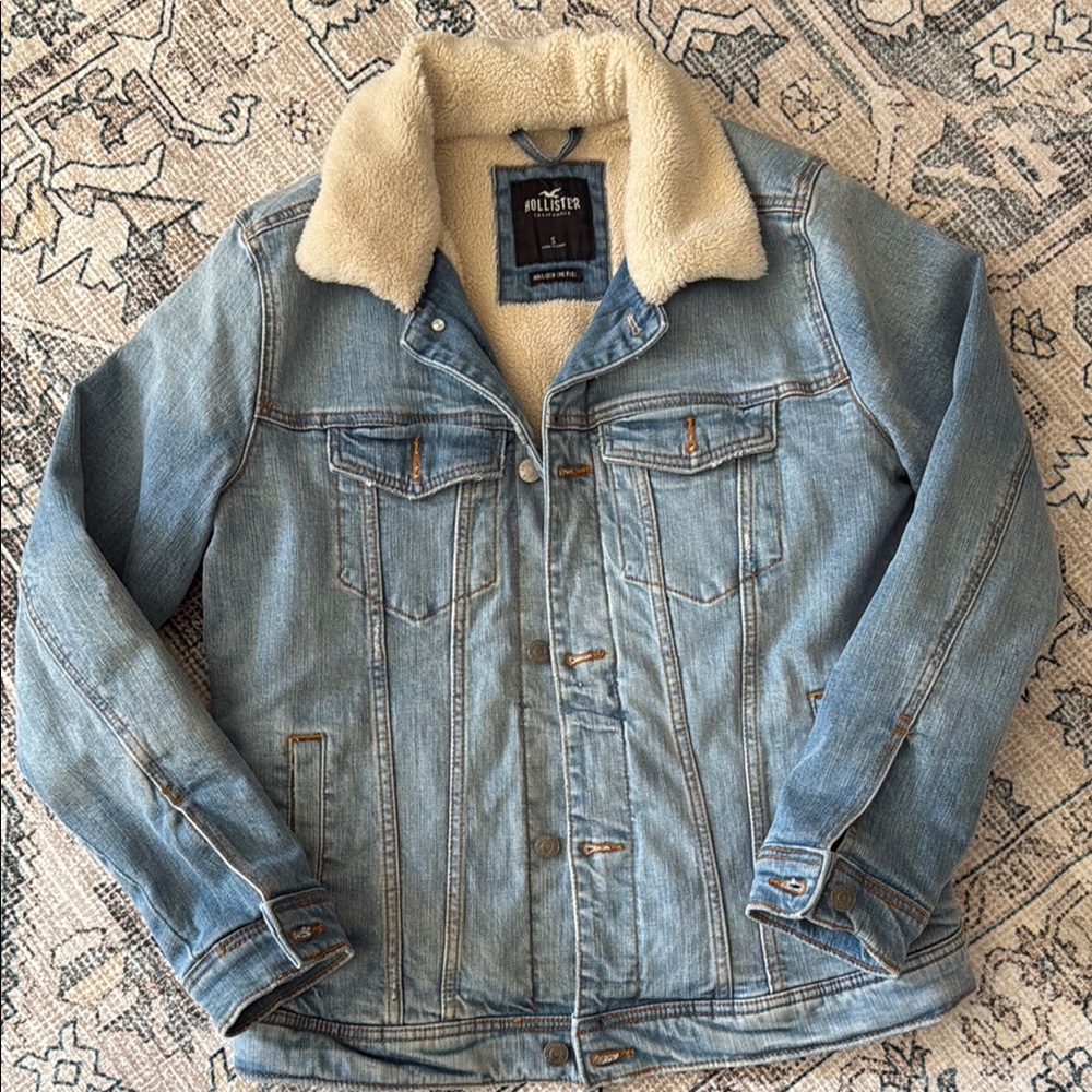 Hollister epic fully lined oversized Small Blue Denim Jacket